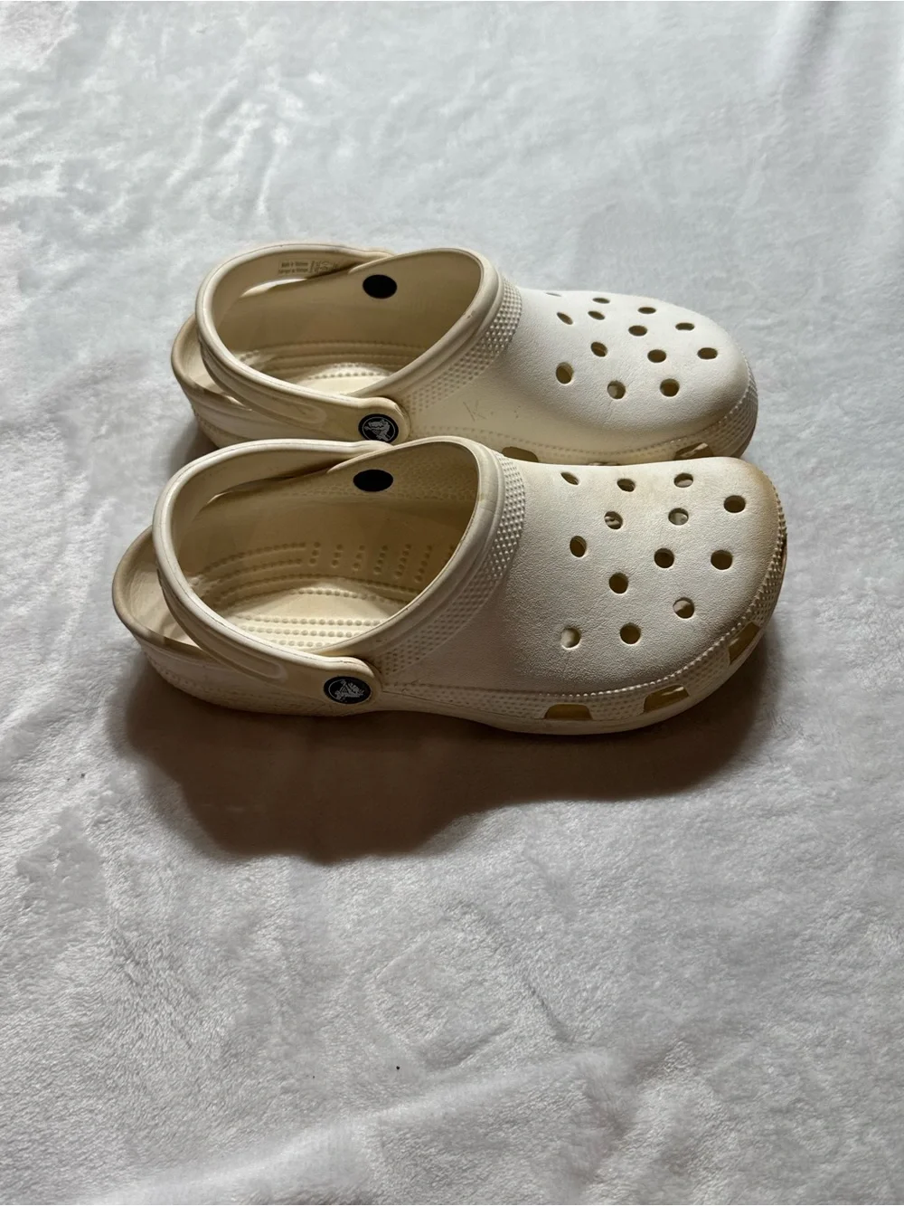 CROCS Classic Clog in Light Beige
